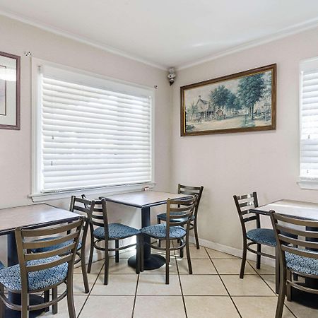 Econo Lodge Sturbridge Route 20 Dış mekan fotoğraf