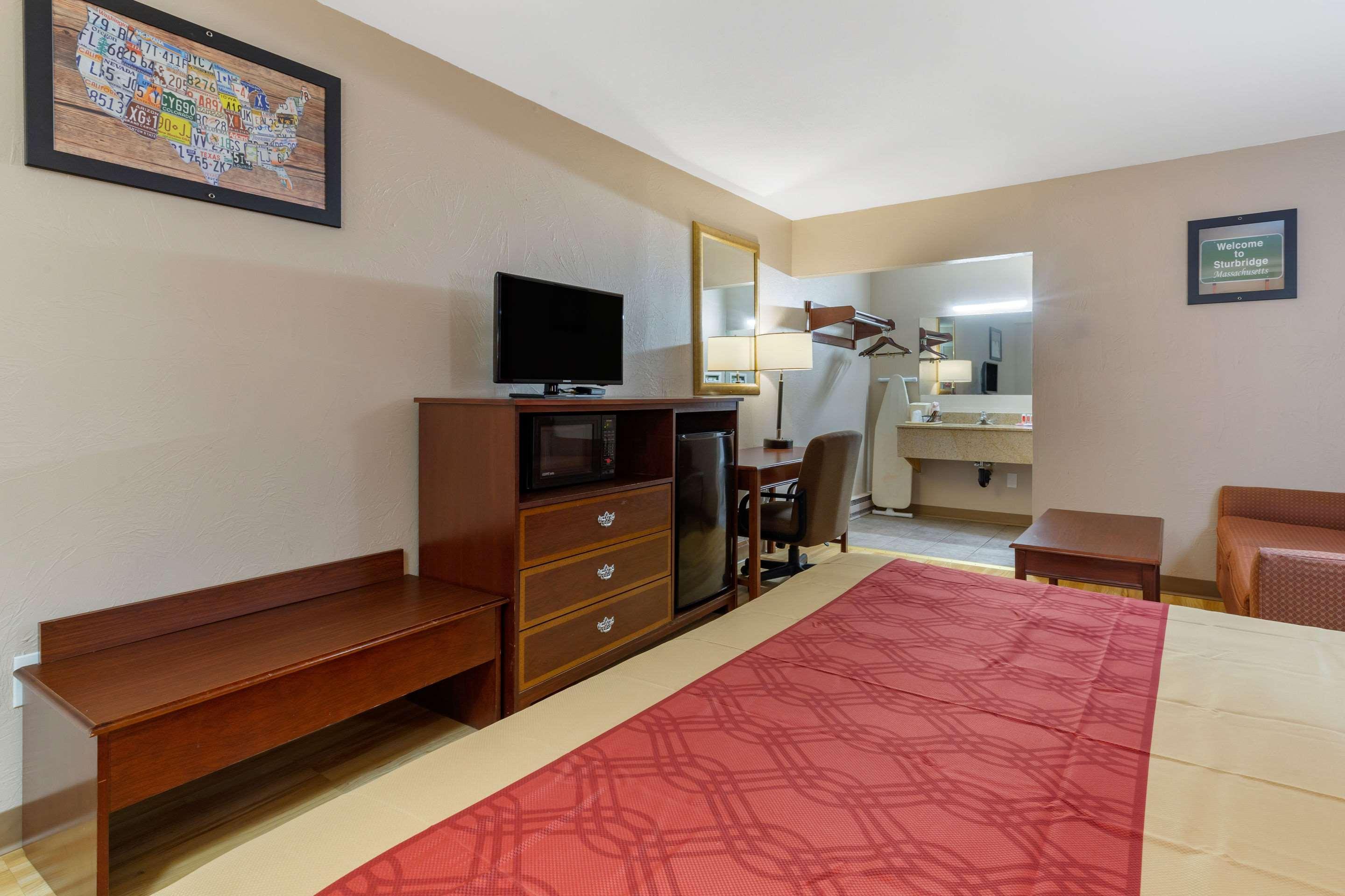 Econo Lodge Sturbridge Route 20 Dış mekan fotoğraf